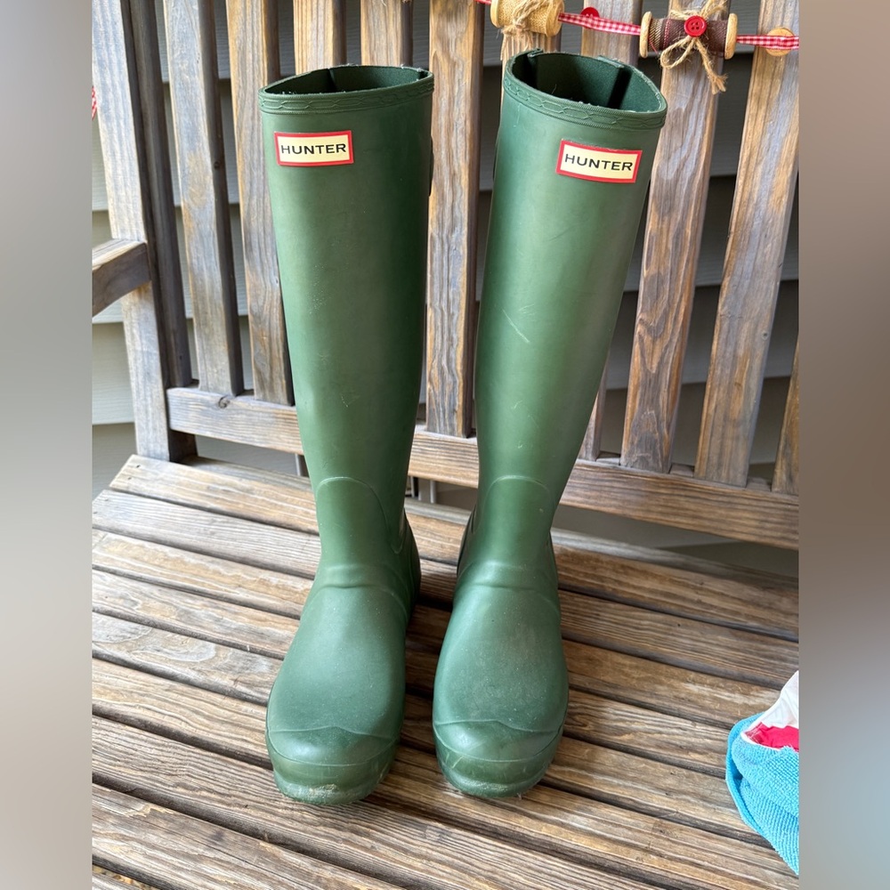Hunter Classic Forest Green Rain Boots Size 8